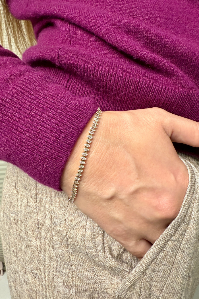 Rúmfræðilegt armband með 18K PVD gullhúðun