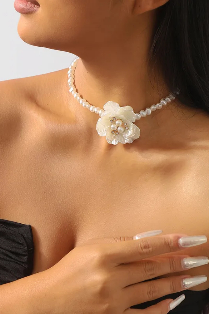 Modern Style Pearl Choker