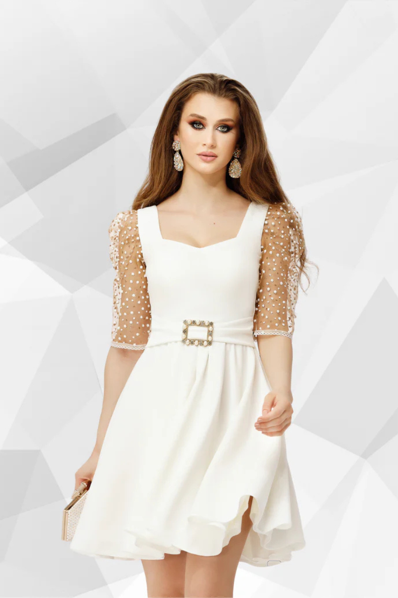 Elegant White Dress Cloche With Precious Buckle And Tulle Sleeves With Polka Dots