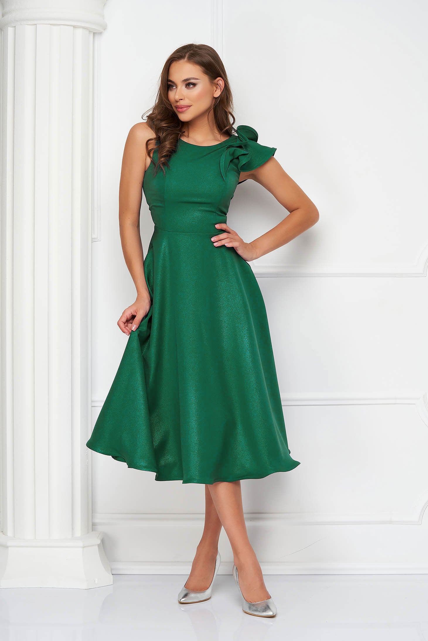 Green Dress Cloche Elastic Cloth With Ruffled Sleeves