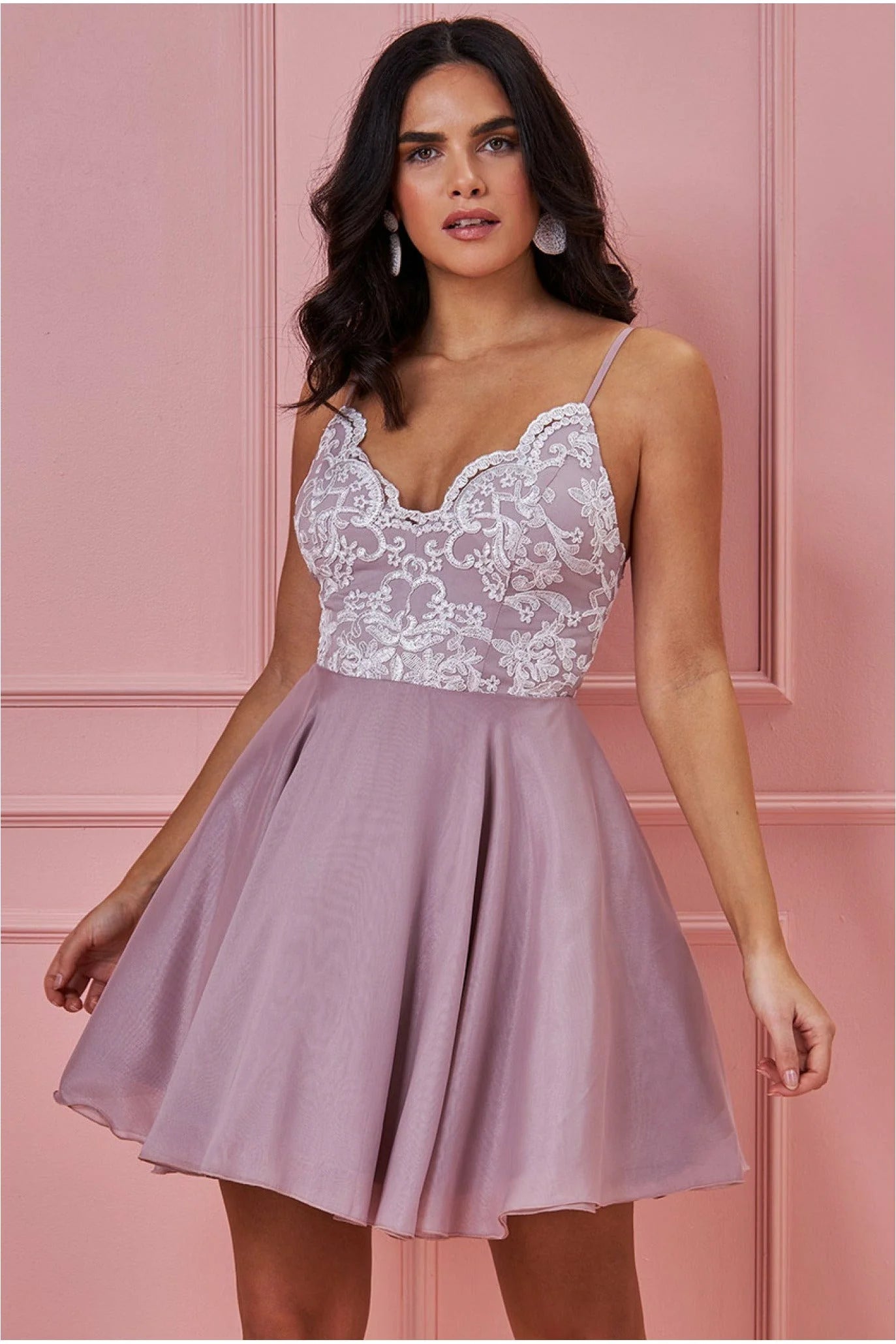 Dusty Pink Cloche kjóll úr blúndukorsetti