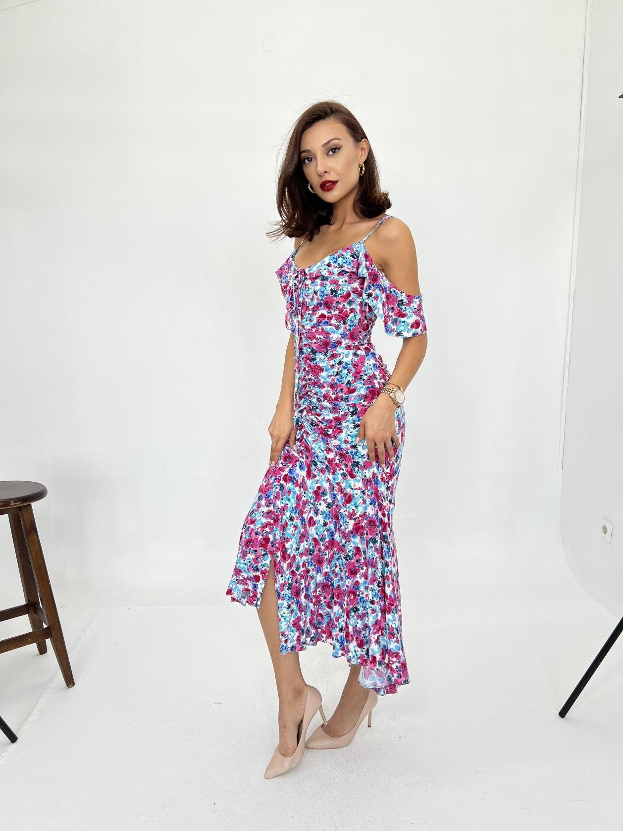 Enchanted Bloom Ruched Cold-Shoulder kjóll