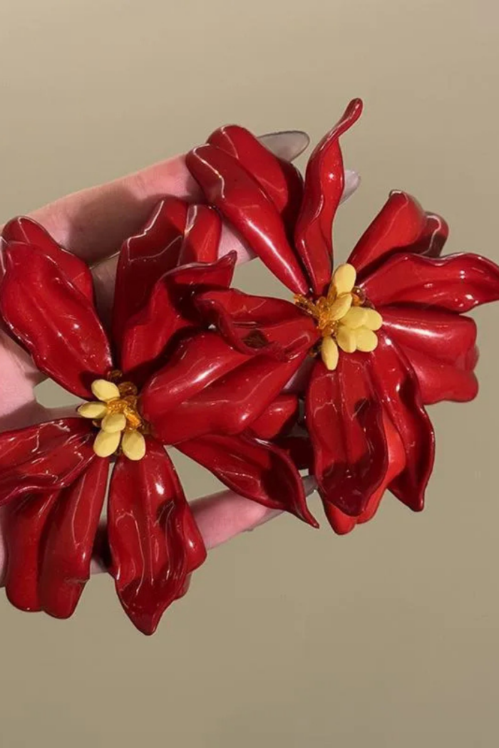 Elegant Exaggerated Flower Ear Studs