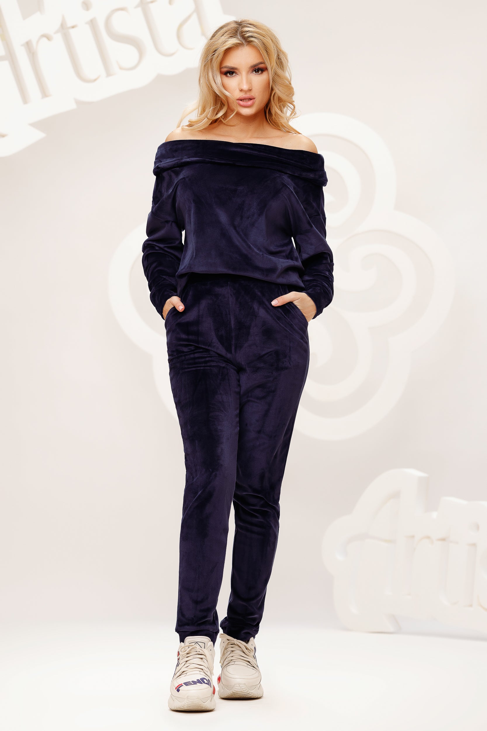 Darkblue Off Shoulders Sport 2 Pieces Velvet Set