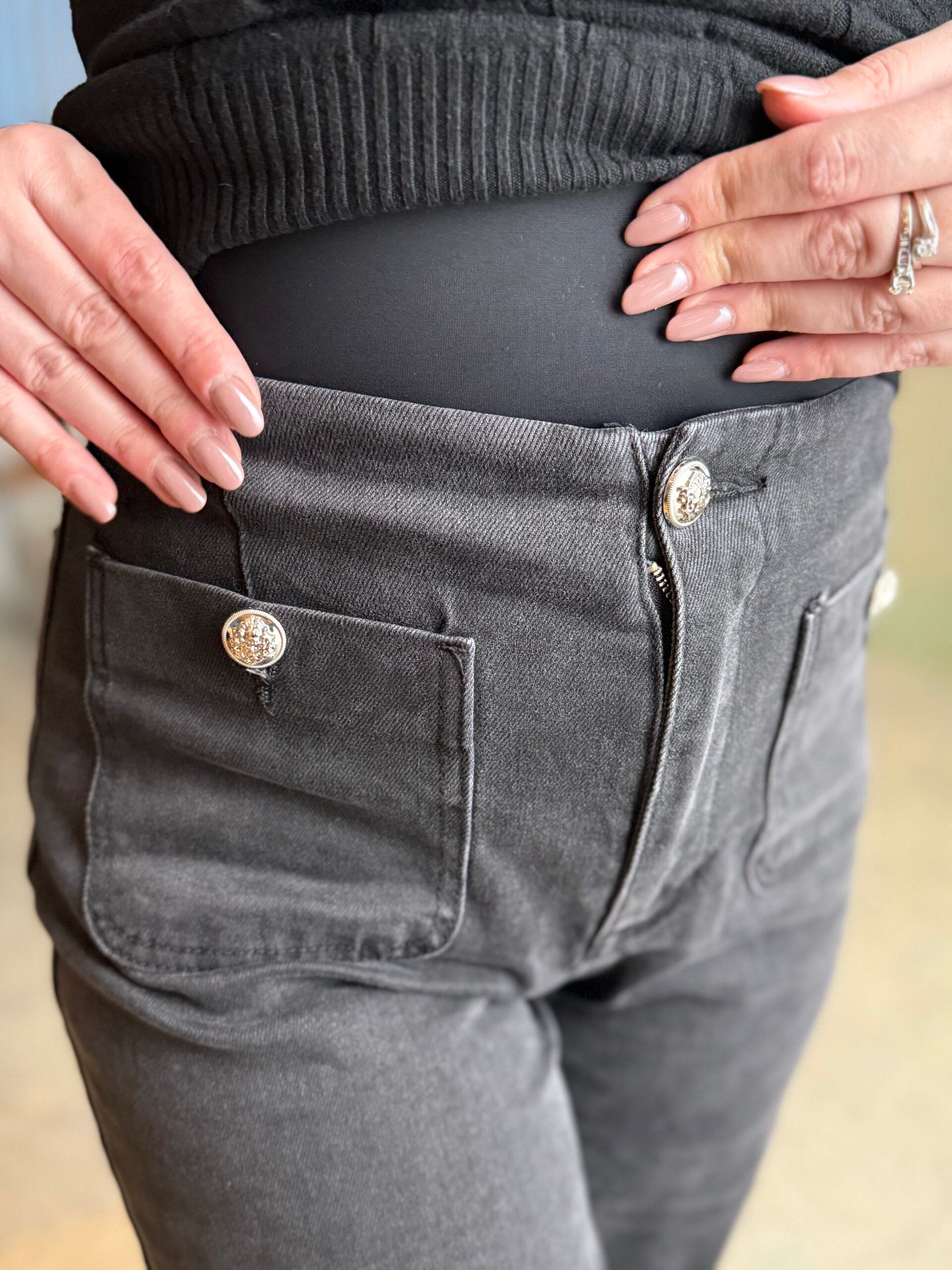 Svartar denim bootcut gallabuxur