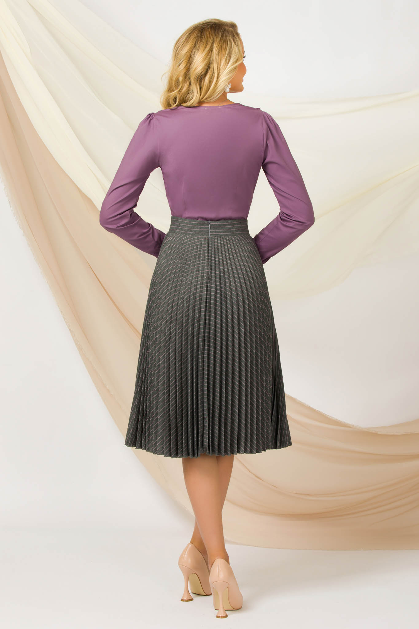 Lilac Poplin Shirt With Deep Cleavage And Ruffle Collar