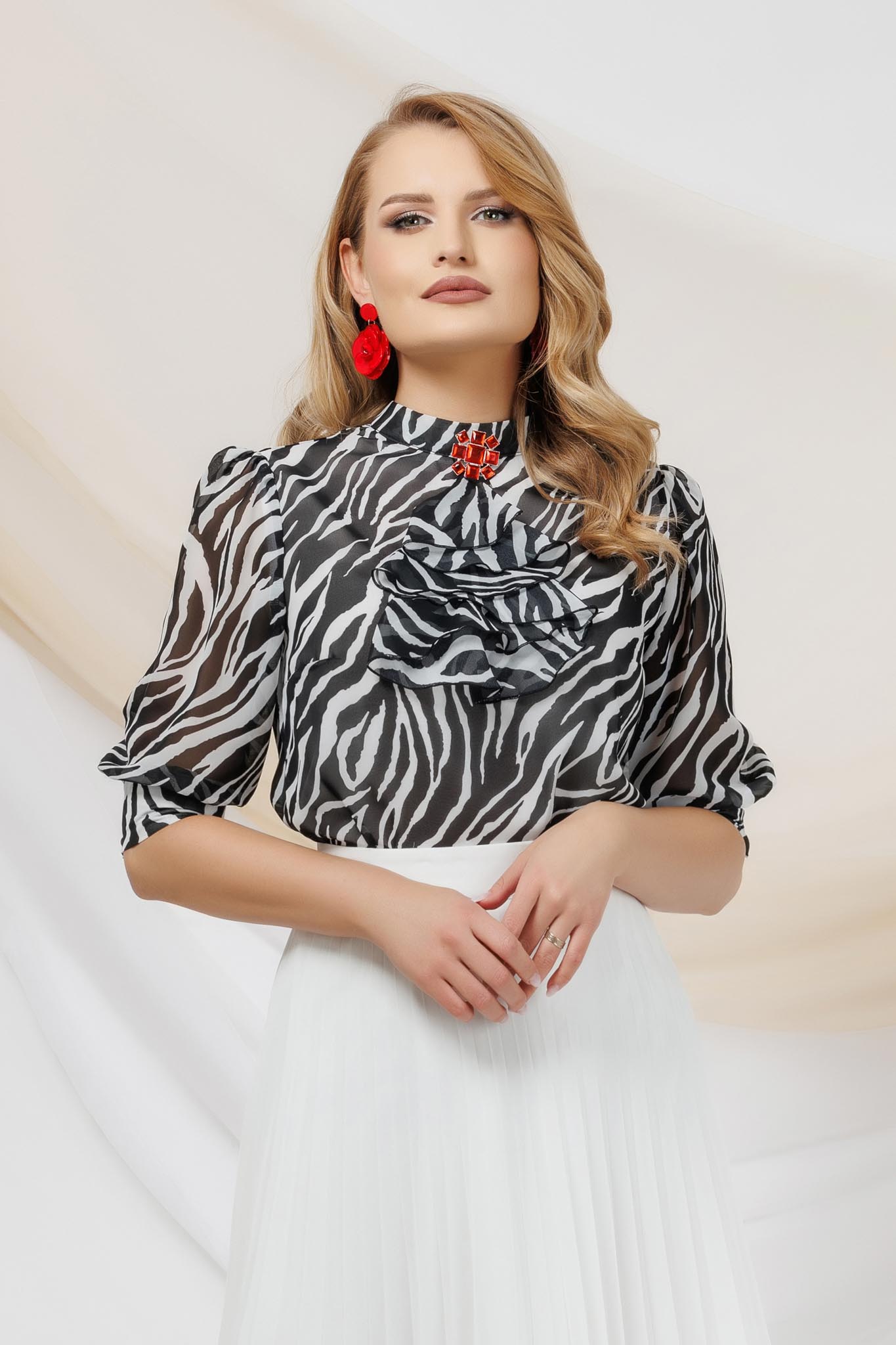 Jabou Printed Veil Blouse With Detachable Brooch