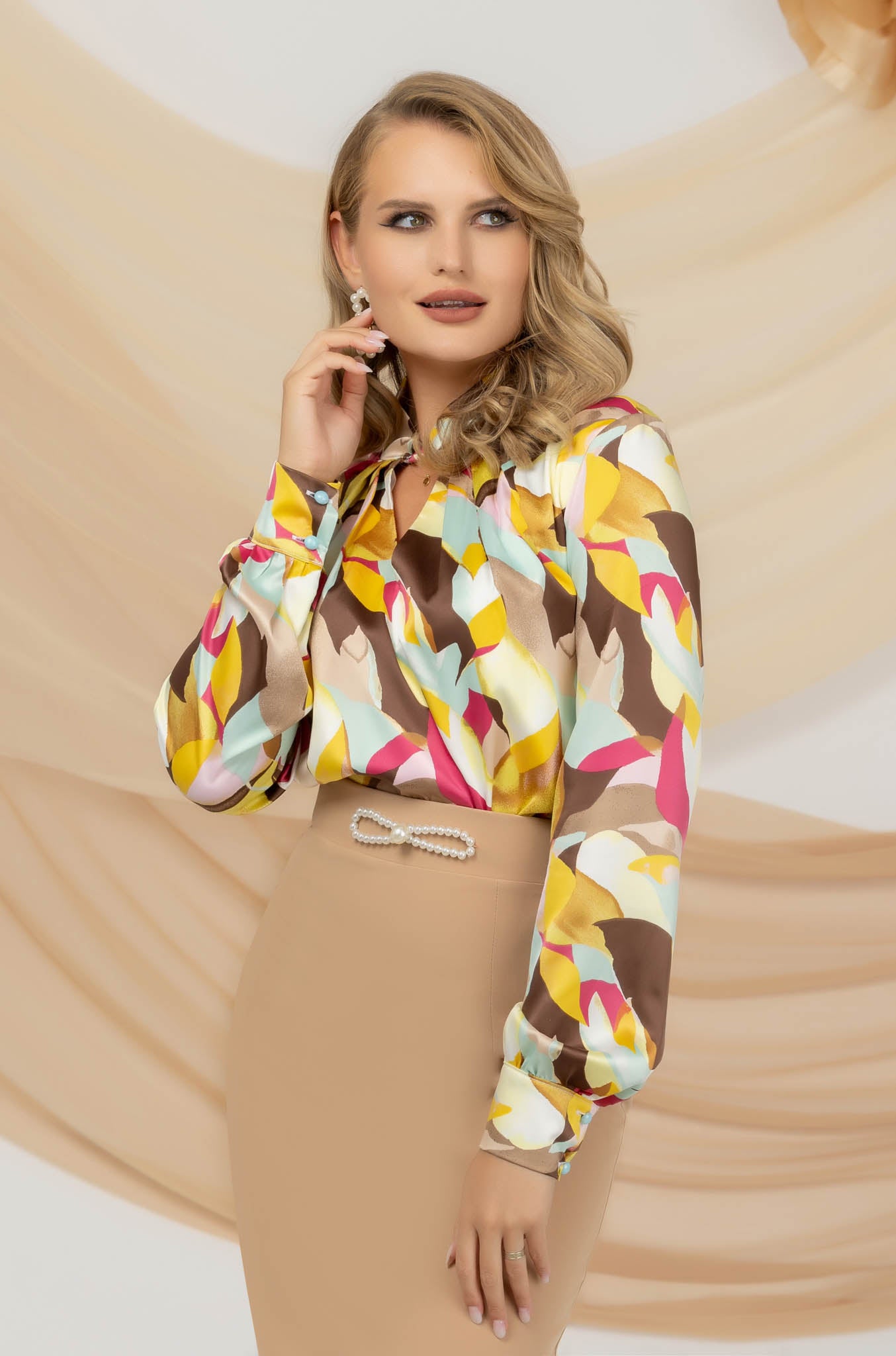 Brown Printed Blouse In Light Satin Fabric With A Twist Collar