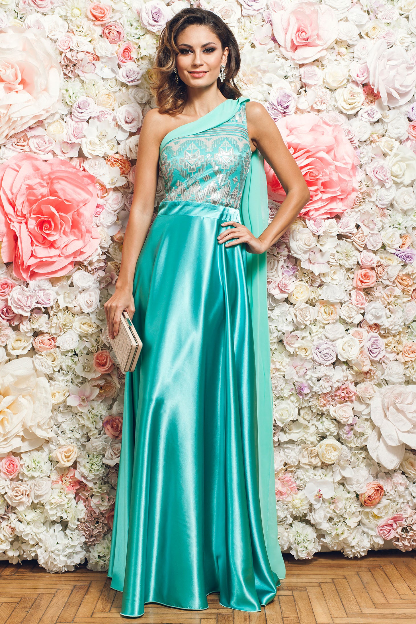 One Shoulder Green Occasional Dress With Satin Fabric Texture