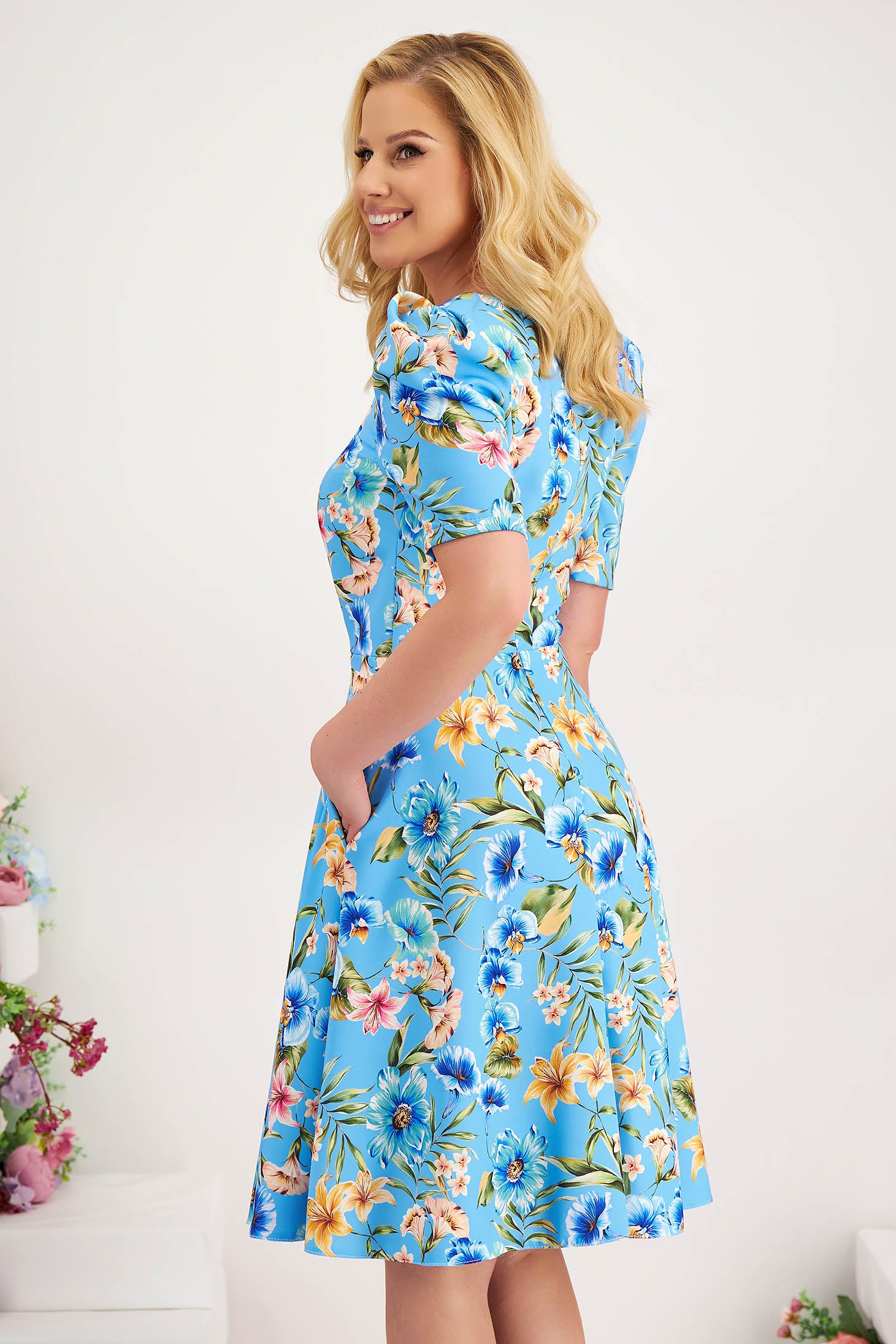 Blue Floral Print Dress In Elastic Fabric Midi With Side Pockets And Puffy Shoulders