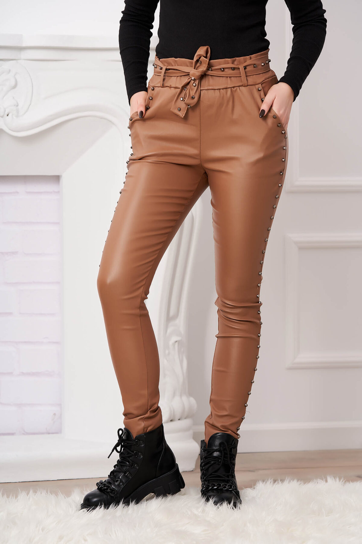 Cappuccino Trousers With Metallic Spikes From Ecological Leather High Waisted With Tented Cut.