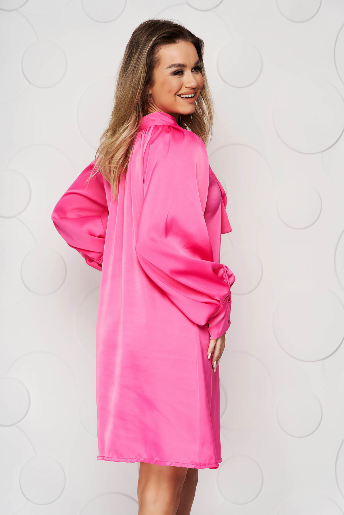 Pink Dress From Satin With Puffed Sleeves Loose Fit Bow Accessory