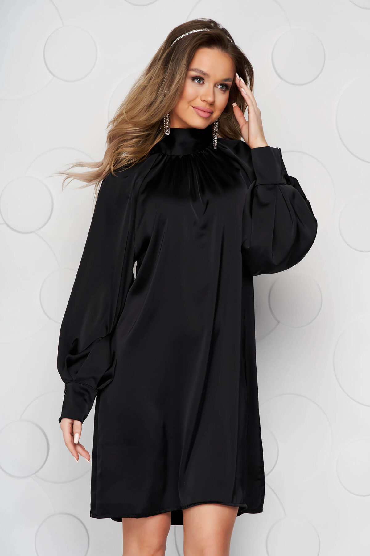 Black Dress From Satin With Puffed Sleeves Loose Fit Bow Accessory
