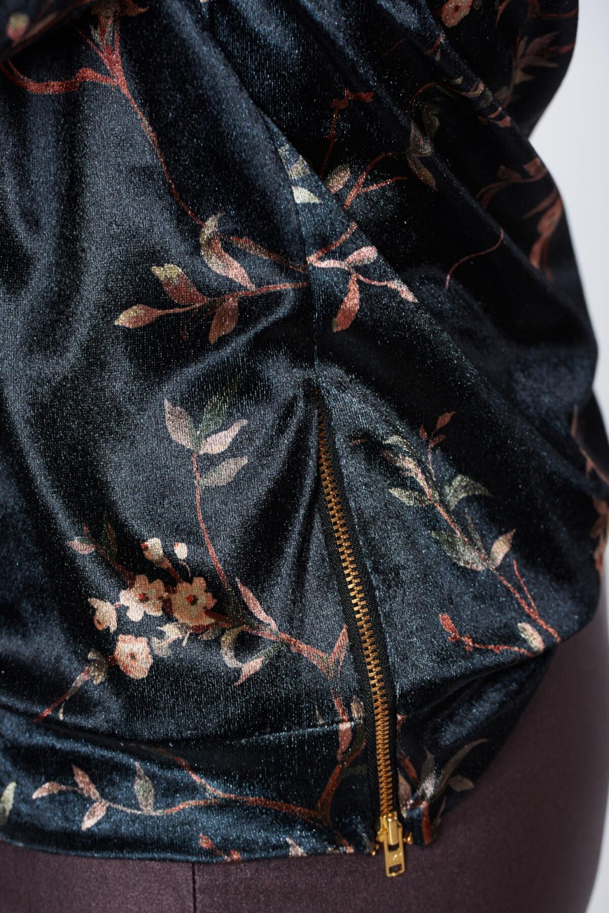 Casual Velvet Black Hoodie With Floral Print