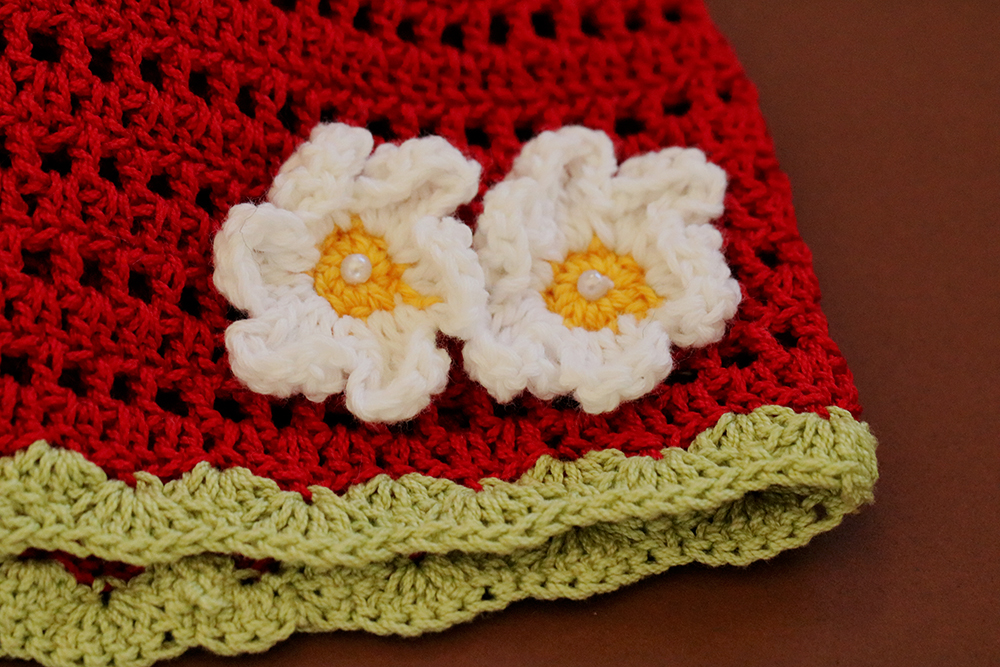 Crochet Hat Red & White Flowers