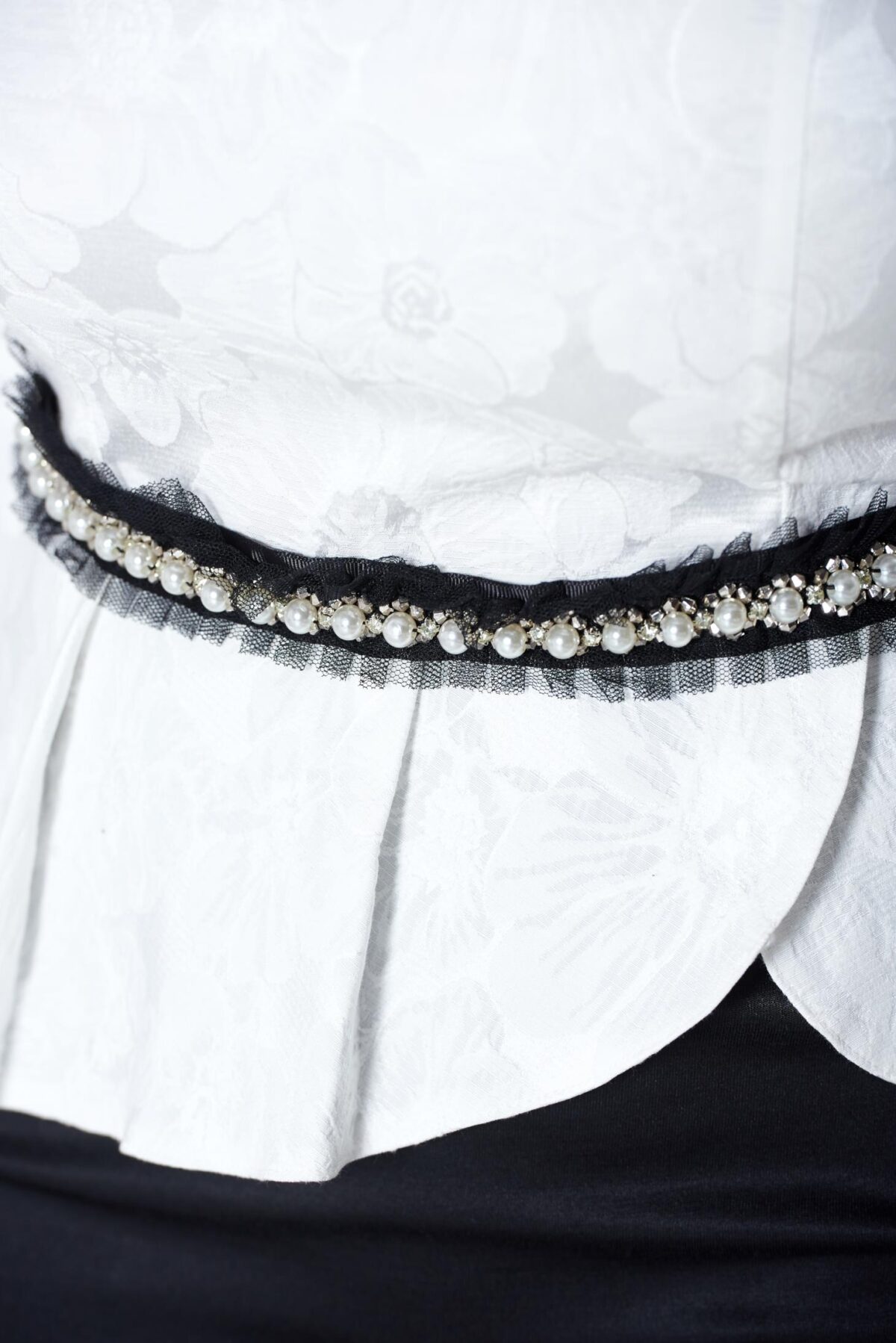 Black dress elegant strass accessorized with tied waistband