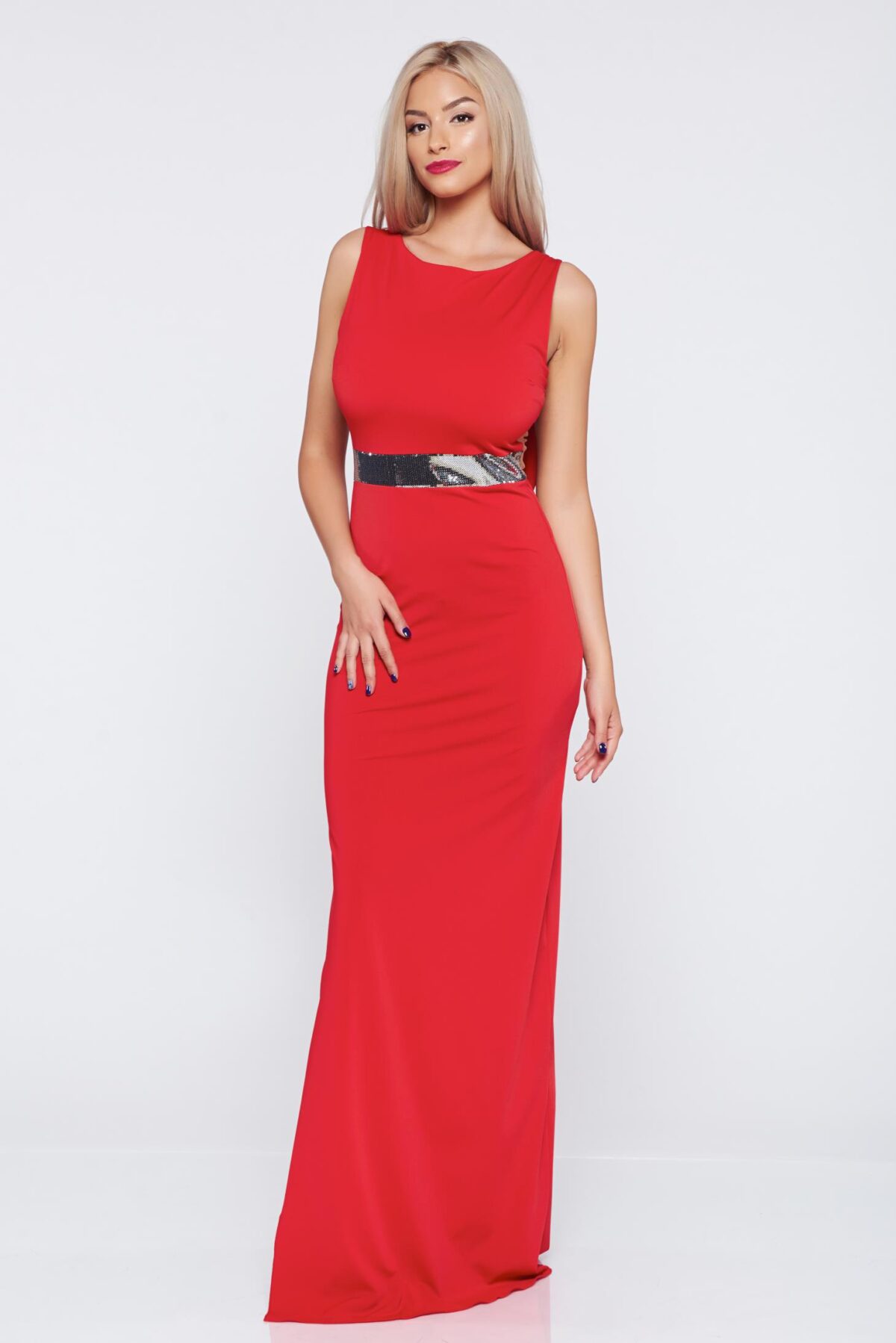 Long red sleeveless occasional dress