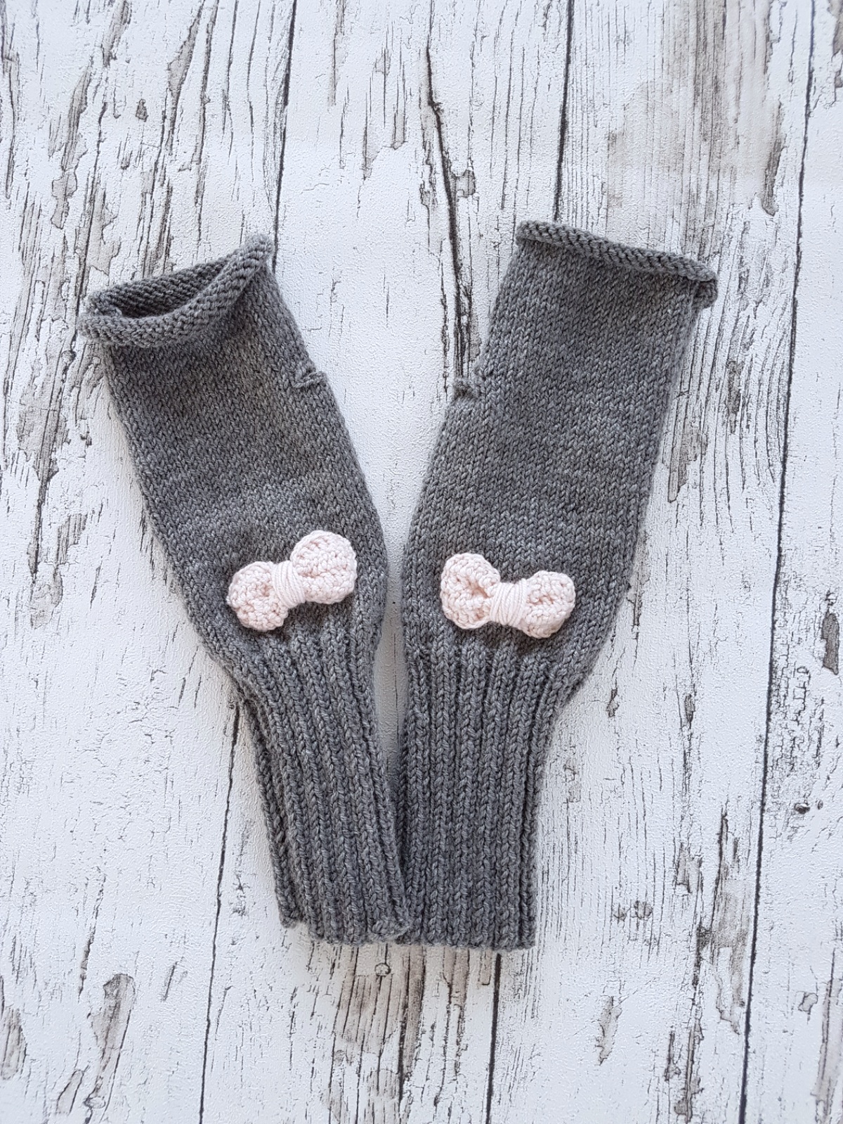 Gray -Very Soft Pink Bow Fingerless Mittens