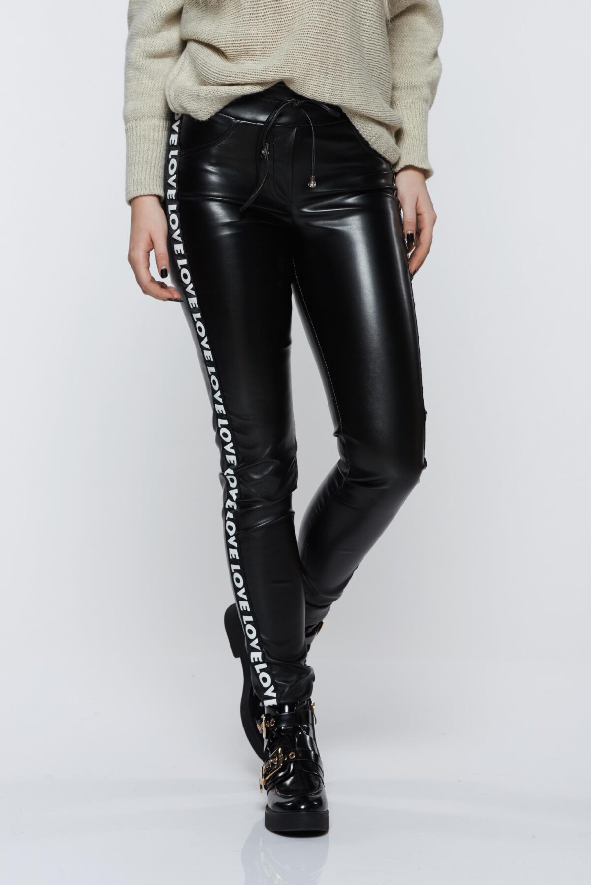 Black Trousers Casual With Medium Waist Of Ecological Leather